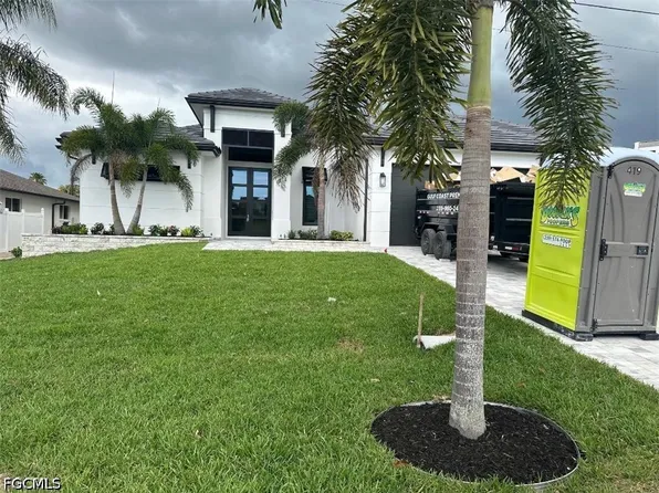 2203 SW 52nd St, Cape Coral, FL 33914