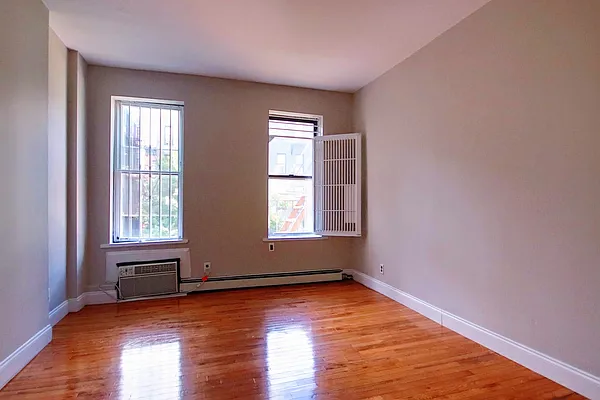 Rented by MetroNest | media 21