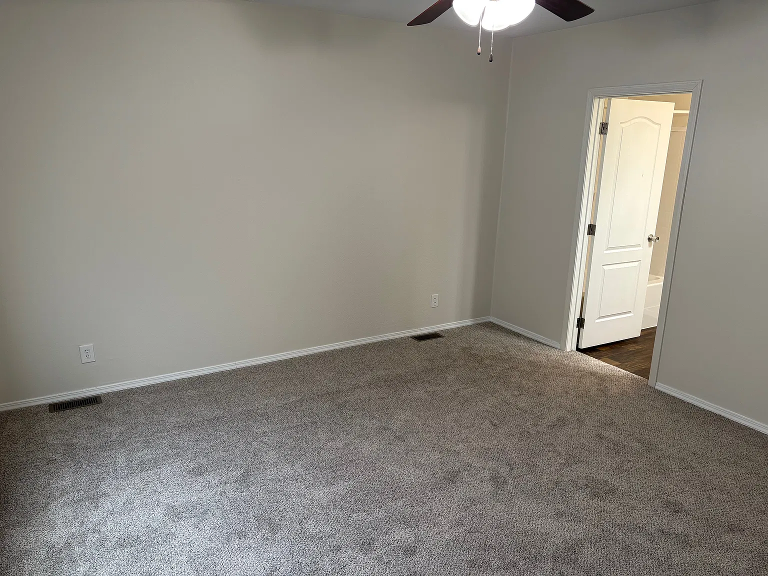 Newly Updated 3br/3ba With 2-Car Attached Garage! — Photo 3