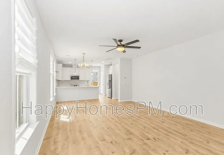 8826 Credence Dr — Photo 3