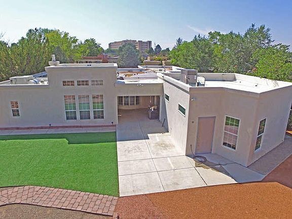 1420 Ridgecrest Place-small-004-83-Exter