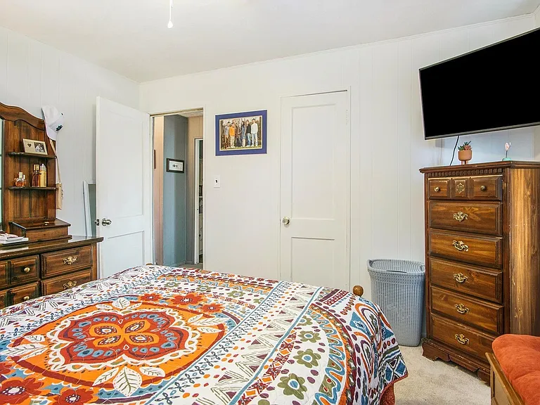 1039 Good Pl — Photo 10