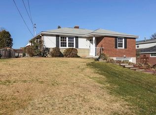 9233 Cromwell Dr, Pittsburgh, PA