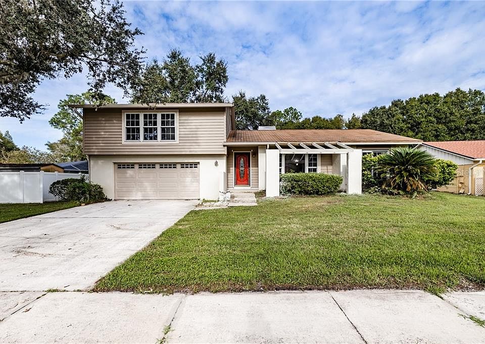 1st image of 4817 Centerbrook Ct