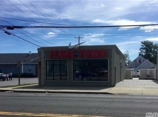 79 Montauk Hwy, Lindenhurst, NY 11757