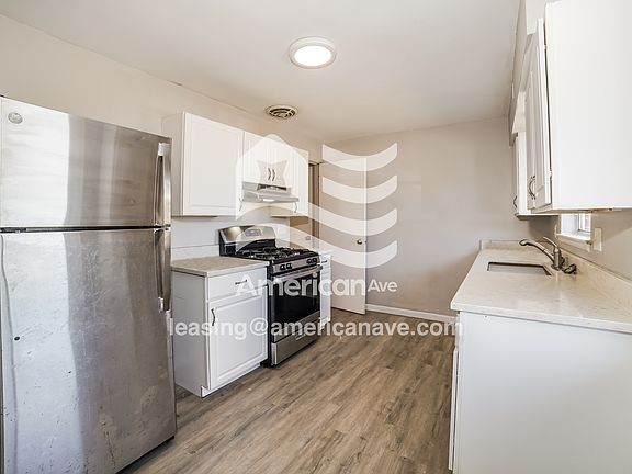 3rd image of 1006 E Forrest Hill Ave