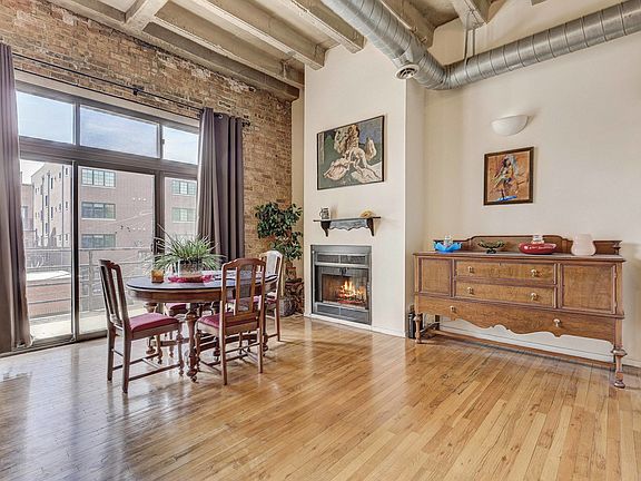5th image of 2525 N Sheffield Ave APT 2C