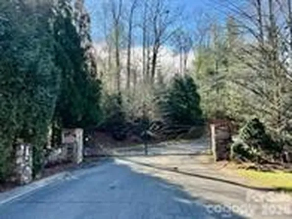 436 Sunset Point Pkwy #39, Nebo, NC 28761