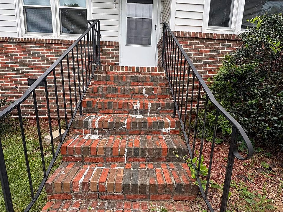 1st image of 2221 3rd St NW