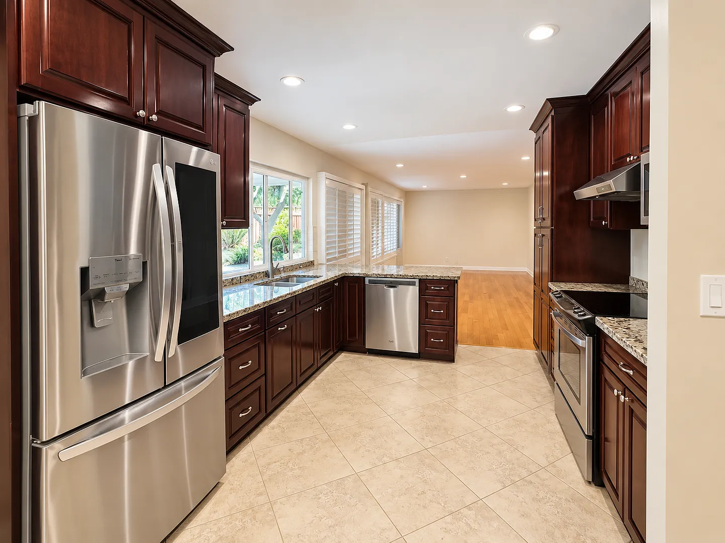 Newark Single Family Gem is rare find, beautiful find! — Photo 3