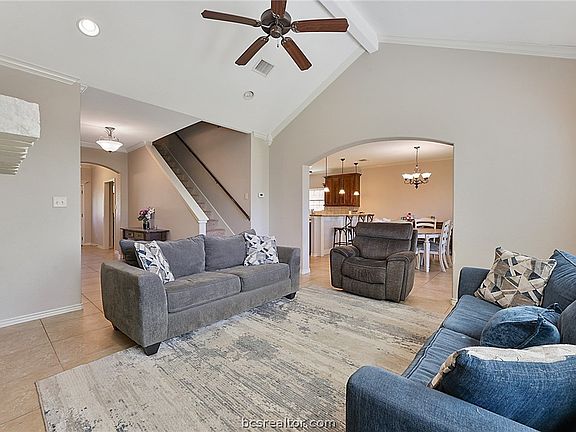 2nd image of 4203 Carnes Ct S