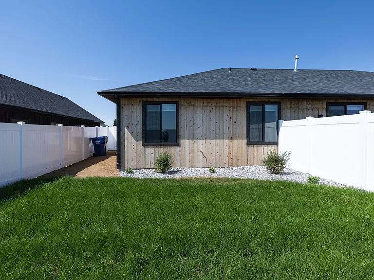 286 E 5 S — Photo 12