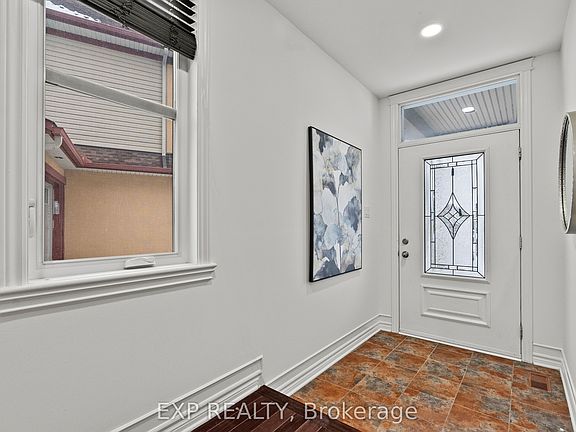 2nd image of 116 Watershield Rdg