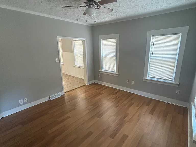 2447 Tremont St #FRONT — Photo 11