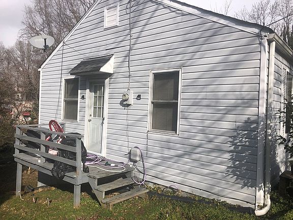 2nd image of 44 Garland St