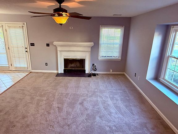 3rd image of 705 New River Ct APT B