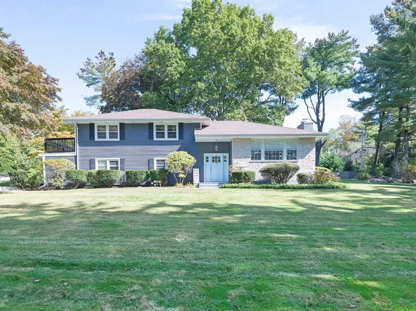 2 Fox Run Road, Norwalk, CT 06850