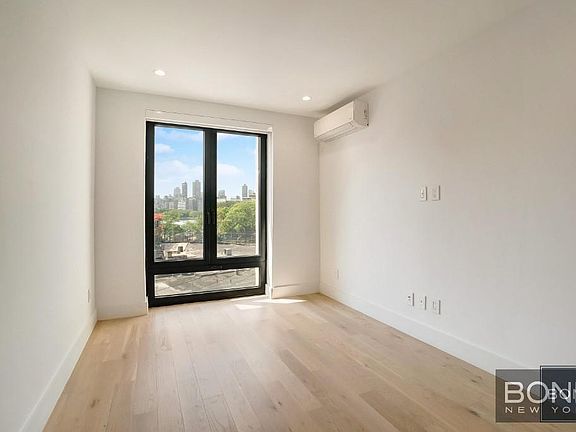 3rd image of 1107 Welling Ct #4C