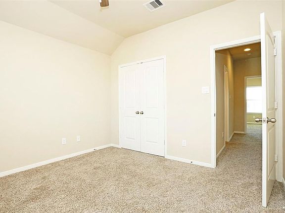5th image of 9702 Massanutten Ln