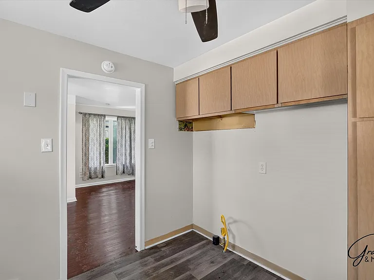 1619 Progress Ave — Photo 12