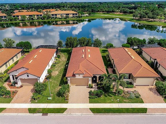 2nd image of 10440 Crooked Creek Dr