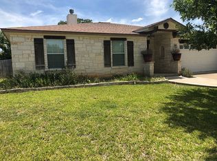 209 Green Oaks Loop, Fredericksburg, TX 78624