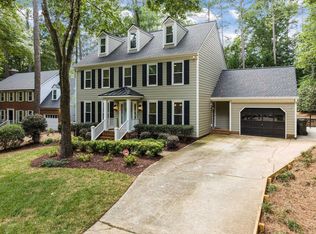 5821 Hedgemoor Dr, Raleigh, NC 27612