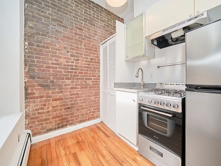 132 W 109th St #5B — Photo 7