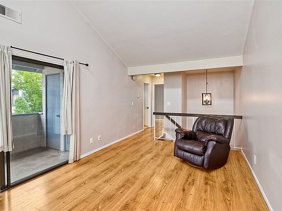 4th image of 2135 E Valley Pkwy Unit 62
