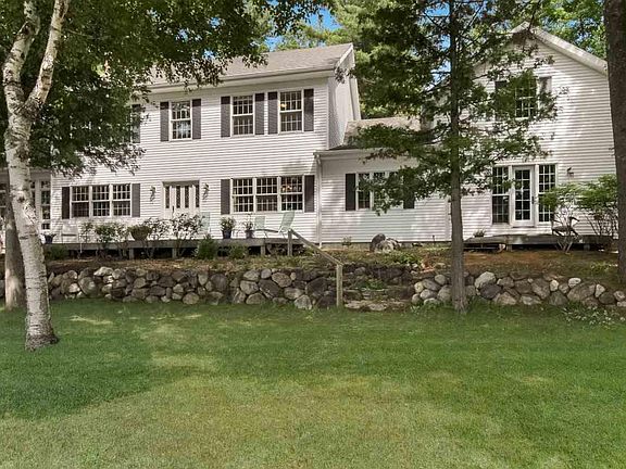 2nd image of 2683 Gilbert Ln