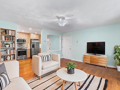 5 Ash St APT 9, Medford, MA, 02155