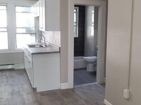 3rd image of 186 Eastern Pkwy APT 1