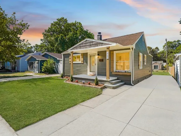 27693 Dartmouth St, Madison Heights, MI 48071