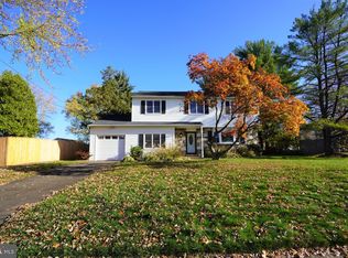 491 Penrose Ln, Warminster, PA 18974