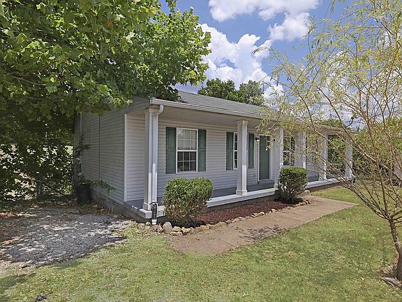 3rd image of 1014 Deerfield Dr
