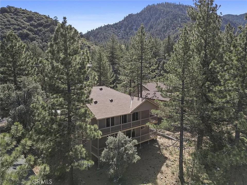1813 Woodland Dr