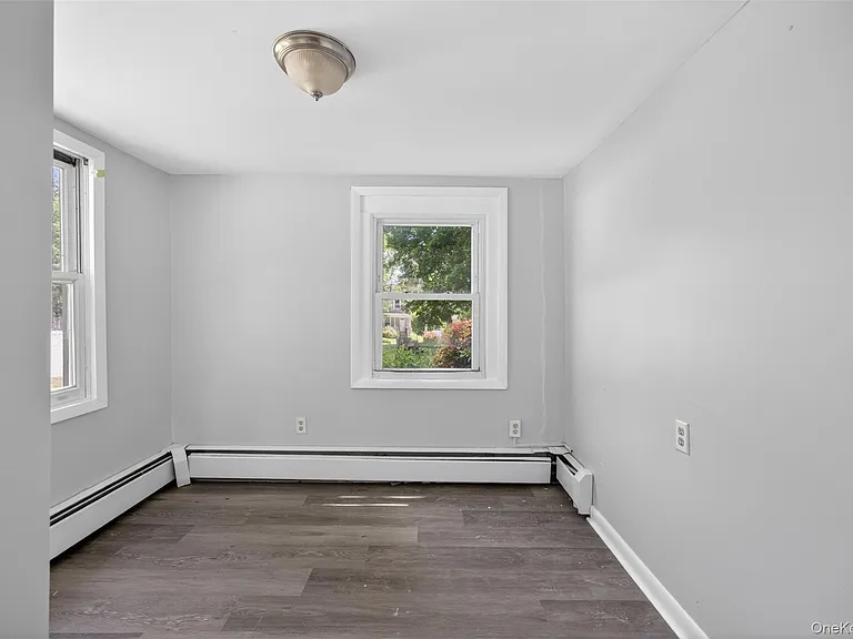 4 Riverview Ave #1 — Photo 10