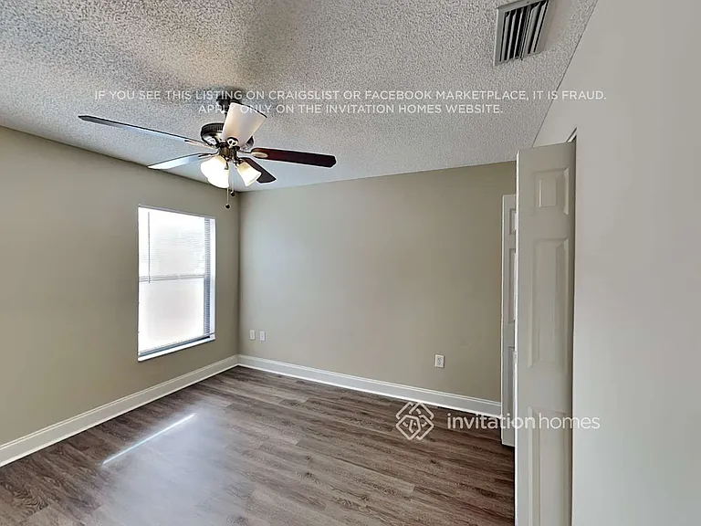 2297 Cork Oak St E — Photo 13