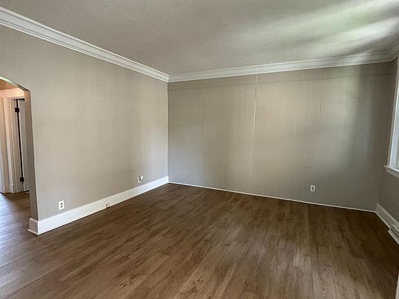 5th image of 1142 Coronado Ave