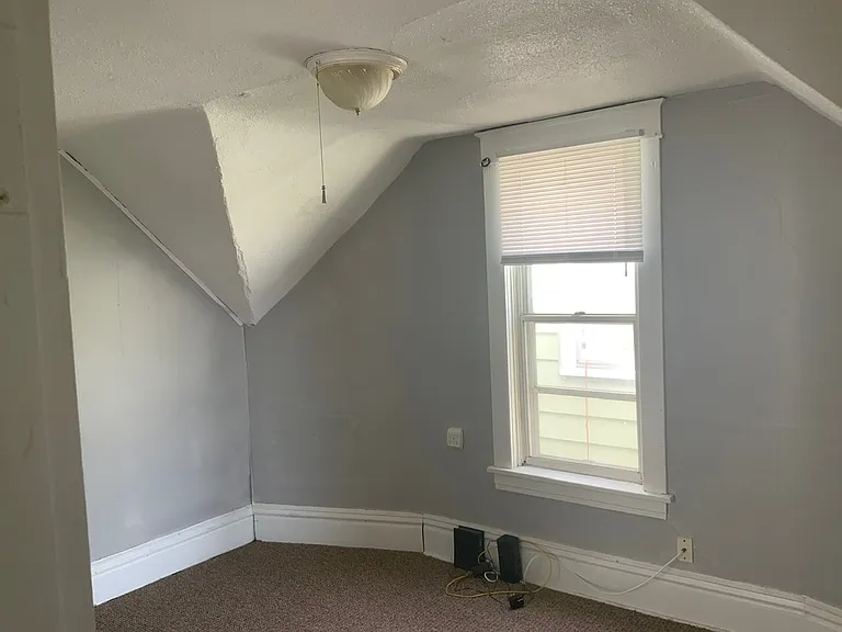 5 bed, 2.0 bath, 1544 sqft, $1,795 — Photo 23
