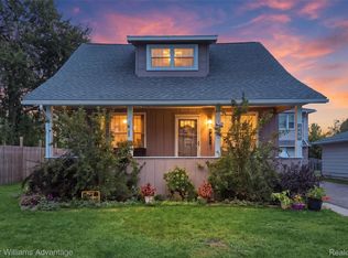 6658 S Huron River Dr, South Rockwood, MI 48179