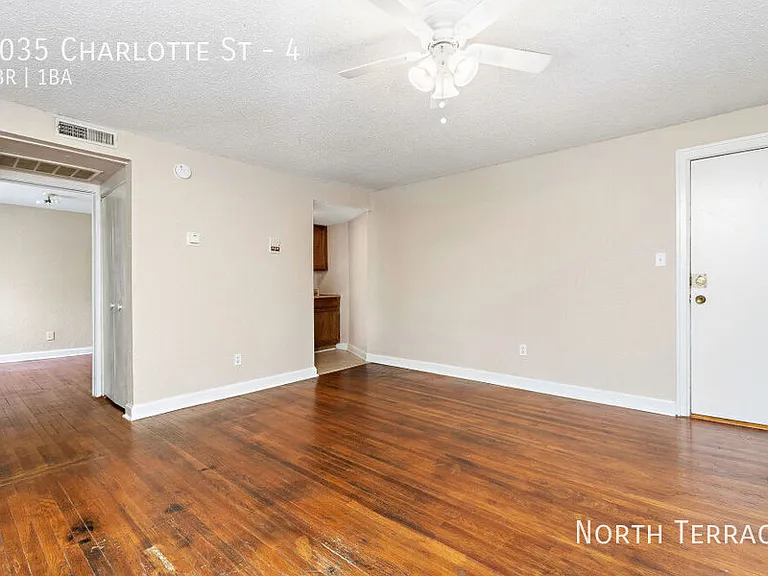4035-4039 Charlotte — Photo 41