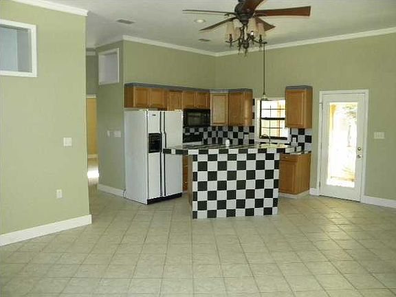 2nd image of 459 Montigo Ave N