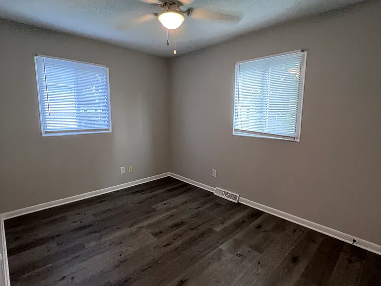 623 S Logan St — Photo 16