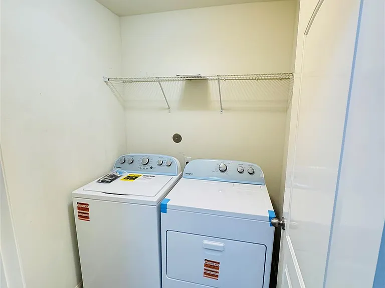2050 Wilde Elm Dr — Photo 17