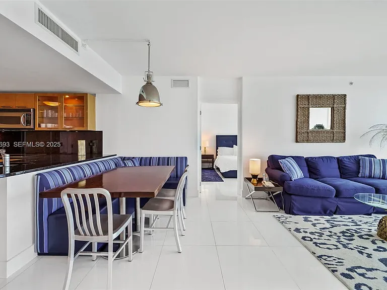 6801 Collins Ave #1204 — Photo 7