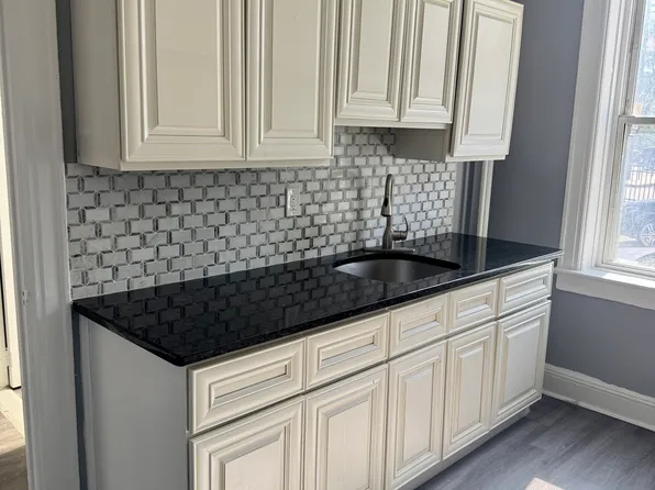 6700 Park Avenue image 1 of 10