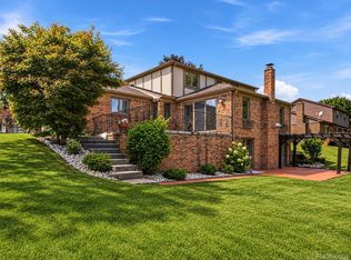 22520 Vacri Ln, Farmington Hills, MI 48335