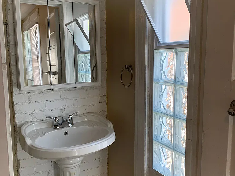 755 Watson St SW #2 — Photo 8