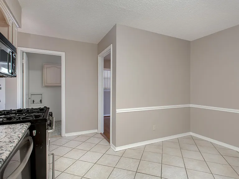 6912 Wake Forrest Dr — Photo 13
